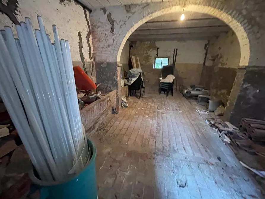 Immagine 56 di Appartamento in vendita  a Siena