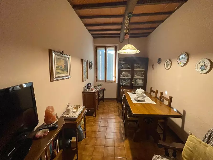 Immagine 10 di Appartamento in vendita  a Siena