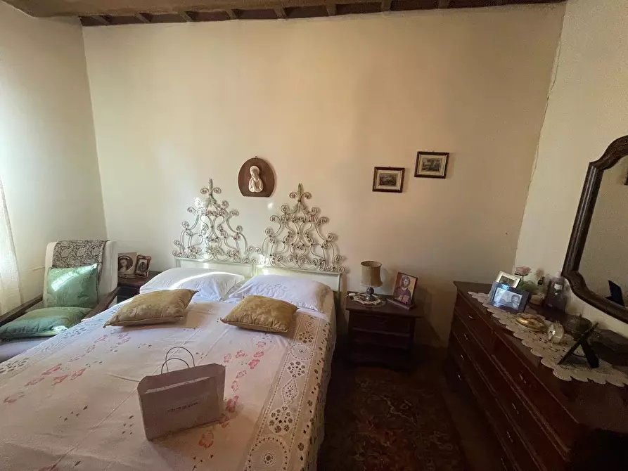 Immagine 25 di Appartamento in vendita  a Siena