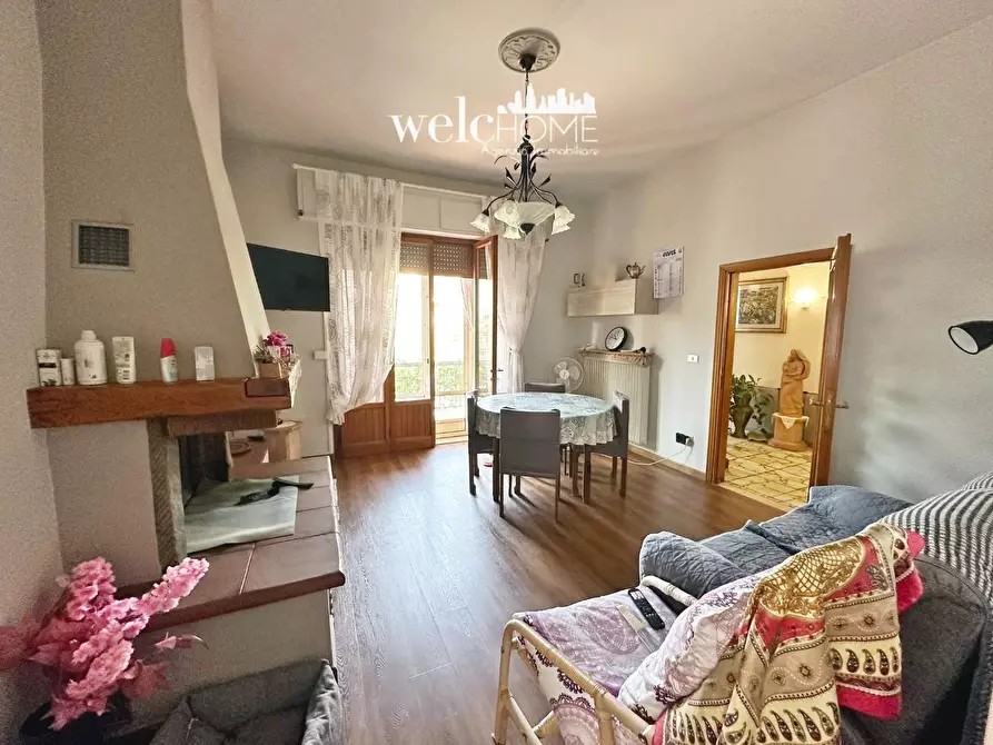 Immagine 9 di Villa in vendita  a Campi Bisenzio