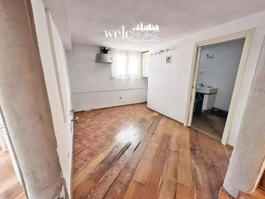 Immagine 22 di Villa in vendita  a Campi Bisenzio