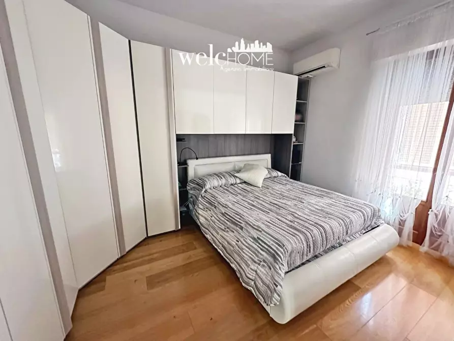 Immagine 11 di Villa in vendita  a Campi Bisenzio