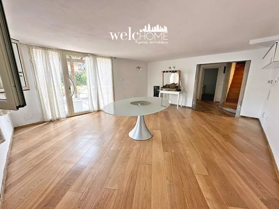 Immagine 21 di Villa in vendita  a Campi Bisenzio