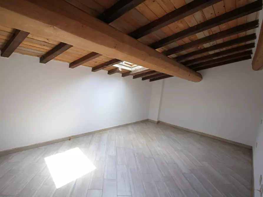 Immagine 21 di Appartamento in vendita  a Cascina