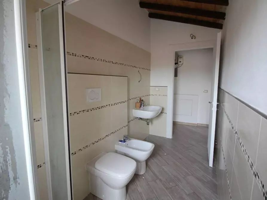 Immagine 17 di Appartamento in vendita  a Cascina