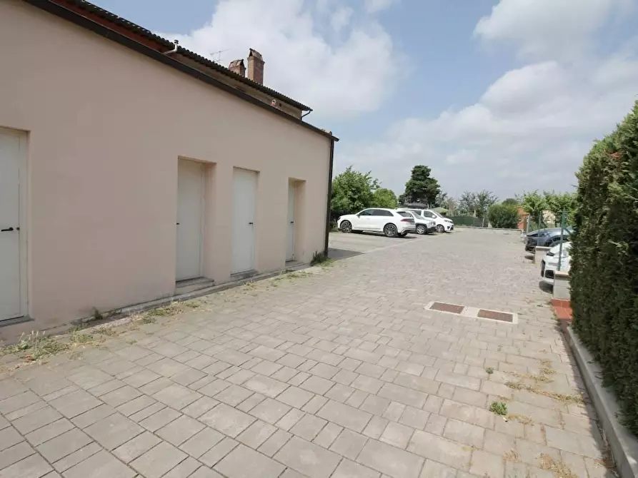 Immagine 23 di Appartamento in vendita  a Cascina