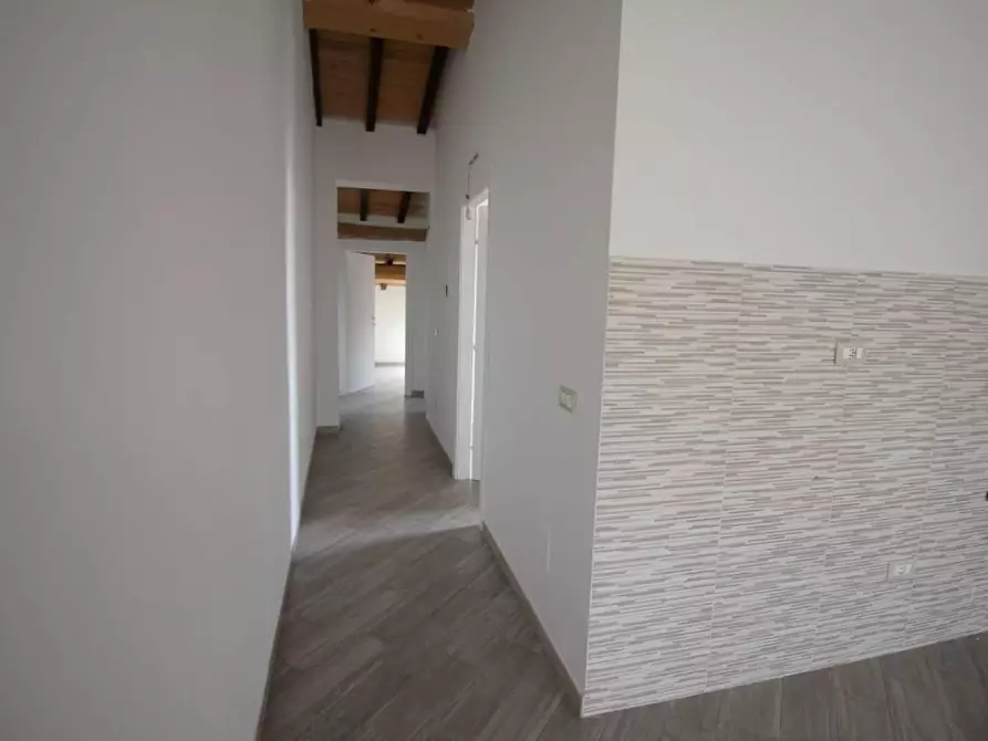 Immagine 9 di Appartamento in vendita  a Cascina