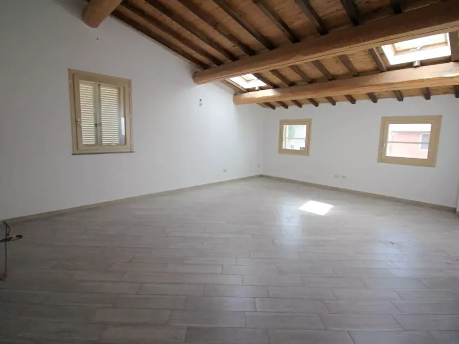 Immagine 8 di Appartamento in vendita  a Cascina