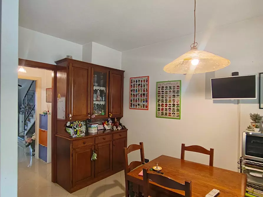 Immagine 10 di Villetta a schiera in vendita  a Pisa