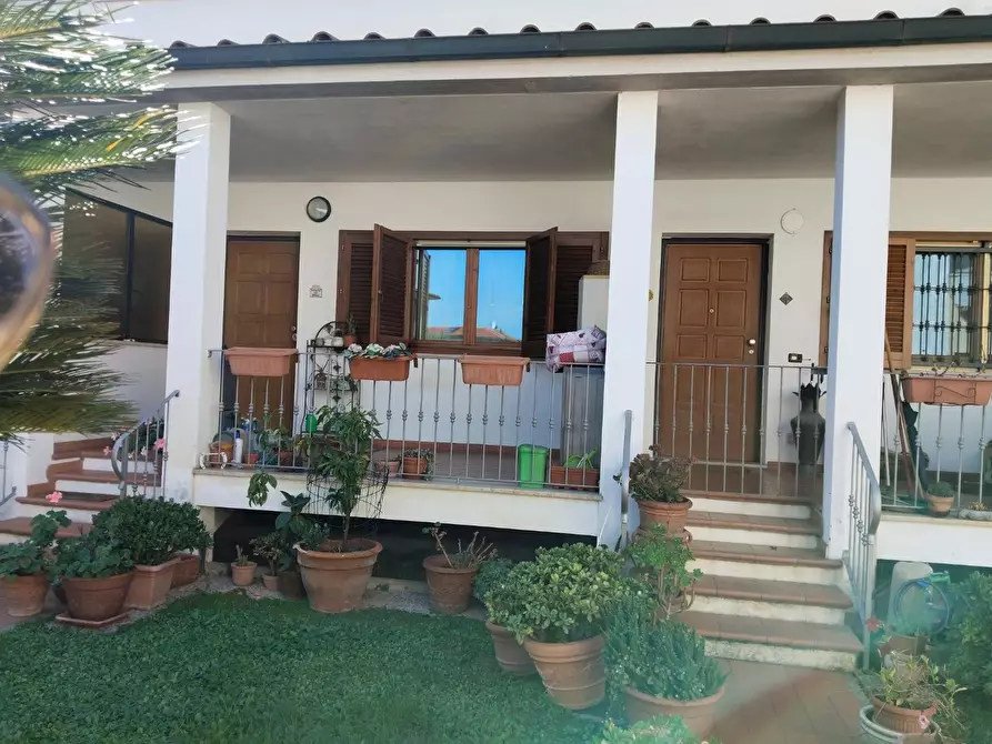 Immagine 1 di Villetta a schiera in vendita  a Pisa