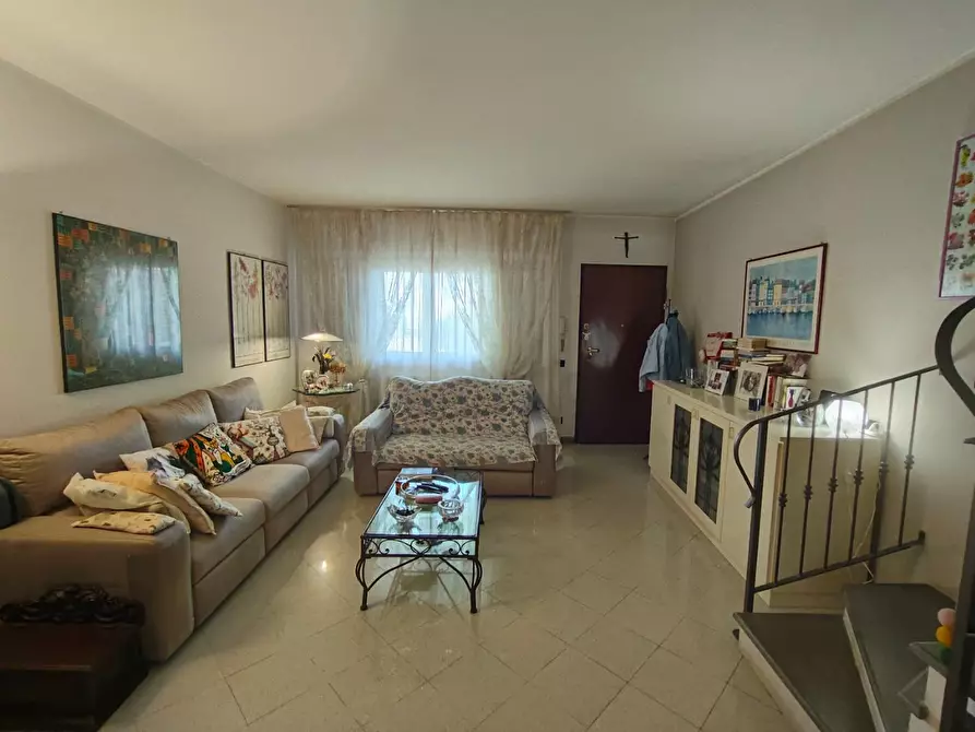 Immagine 2 di Villetta a schiera in vendita  a Pisa