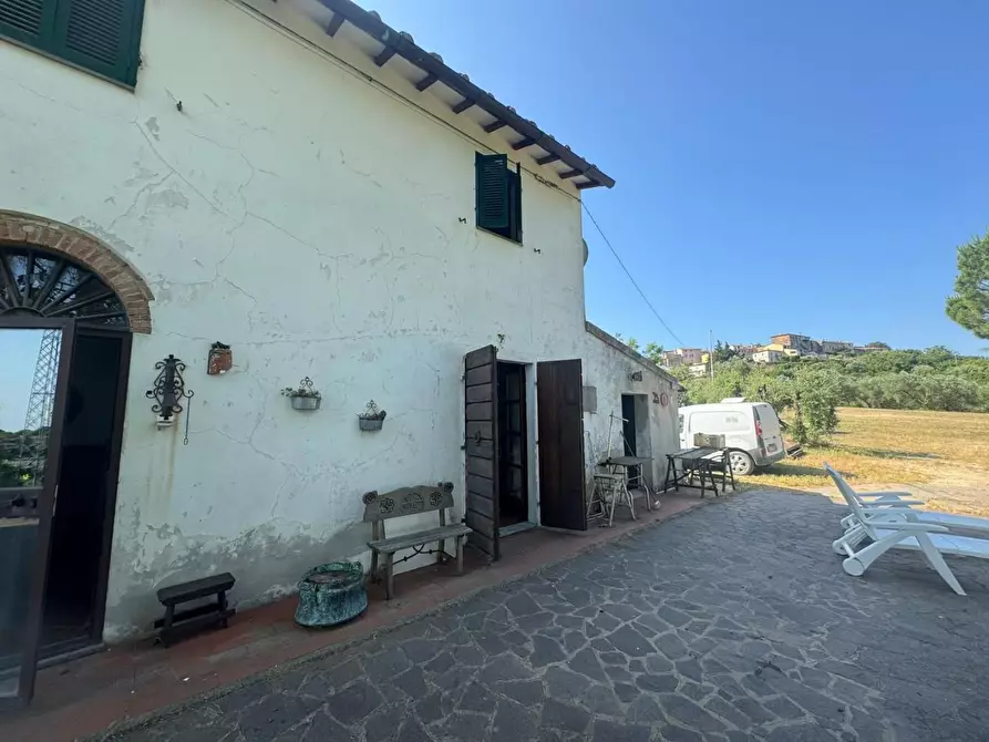 Immagine 2 di Casa colonica in vendita  a Casciana Terme Lari