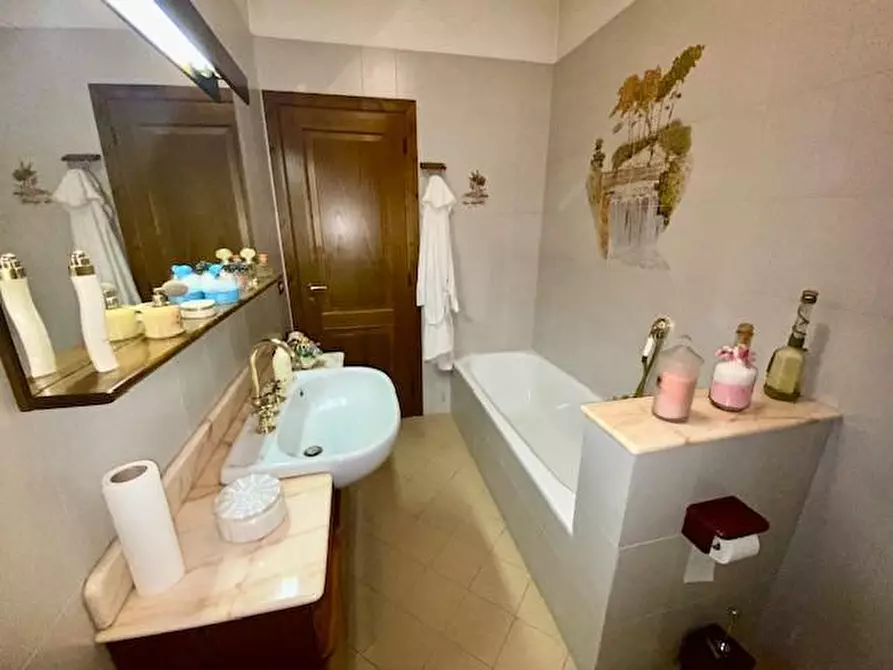 Immagine 16 di Casa bifamiliare in vendita  a Buggiano