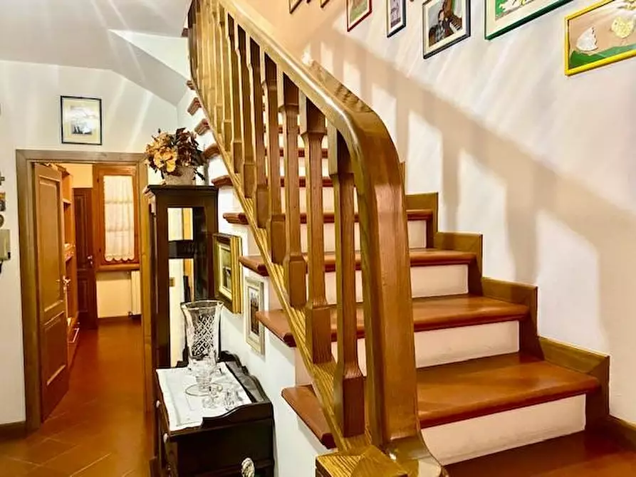 Immagine 21 di Casa bifamiliare in vendita  a Buggiano