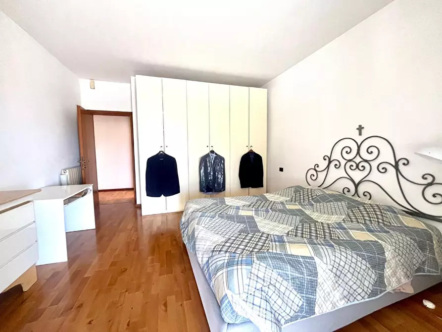 Immagine 12 di Appartamento in vendita  a Massa