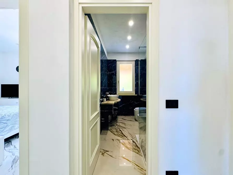 Immagine 18 di Villa in vendita  a Pietrasanta