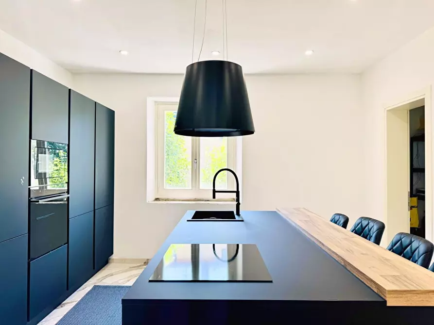 Immagine 14 di Villa in vendita  a Pietrasanta