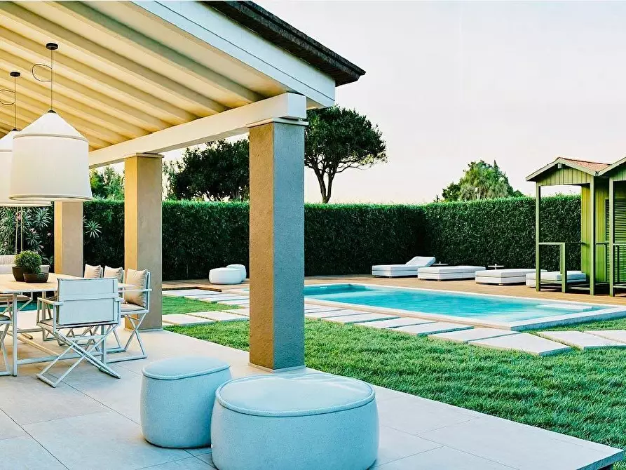 Immagine 2 di Villa in vendita  a Pietrasanta