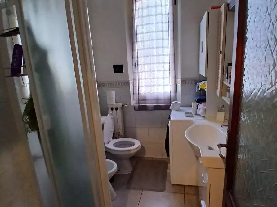 Immagine 5 di Porzione di casa in vendita  a Massa