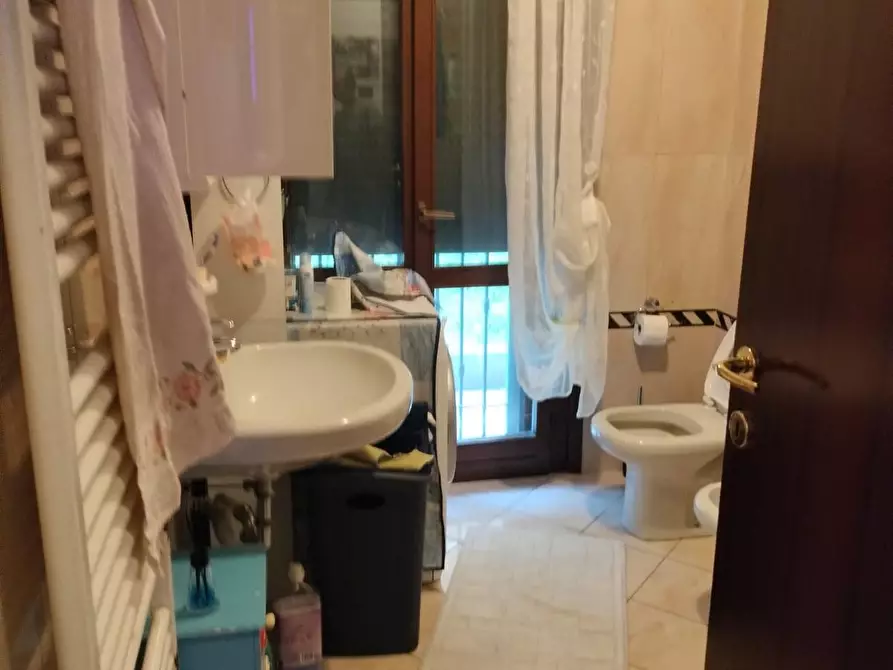 Immagine 7 di Appartamento in vendita  a Reggio Nell'emilia