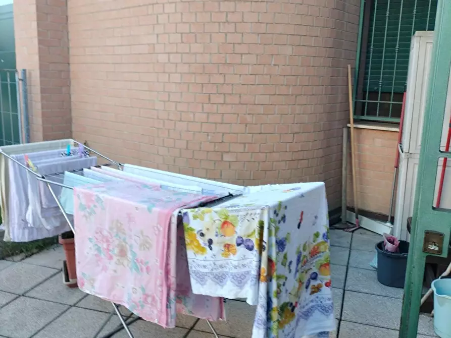 Immagine 11 di Appartamento in vendita  a Reggio Nell'emilia