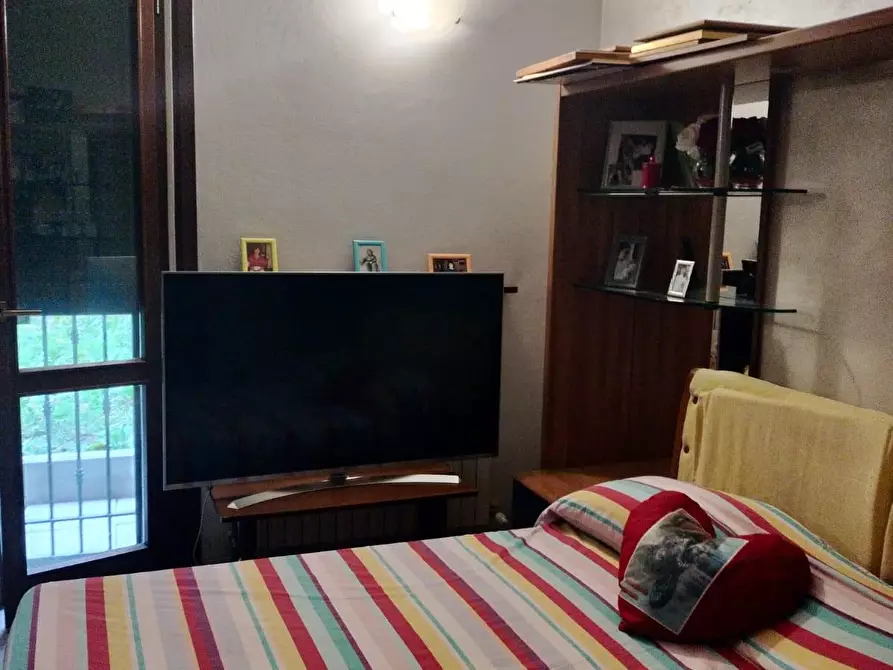 Immagine 3 di Appartamento in vendita  a Reggio Nell'emilia