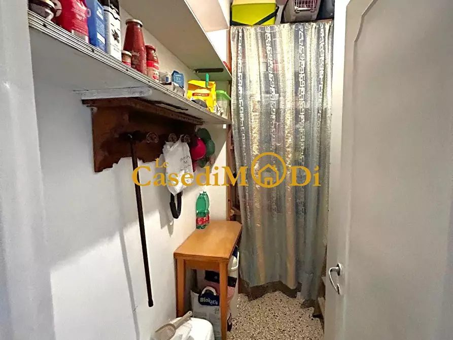 Immagine 28 di Appartamento in vendita  a Livorno