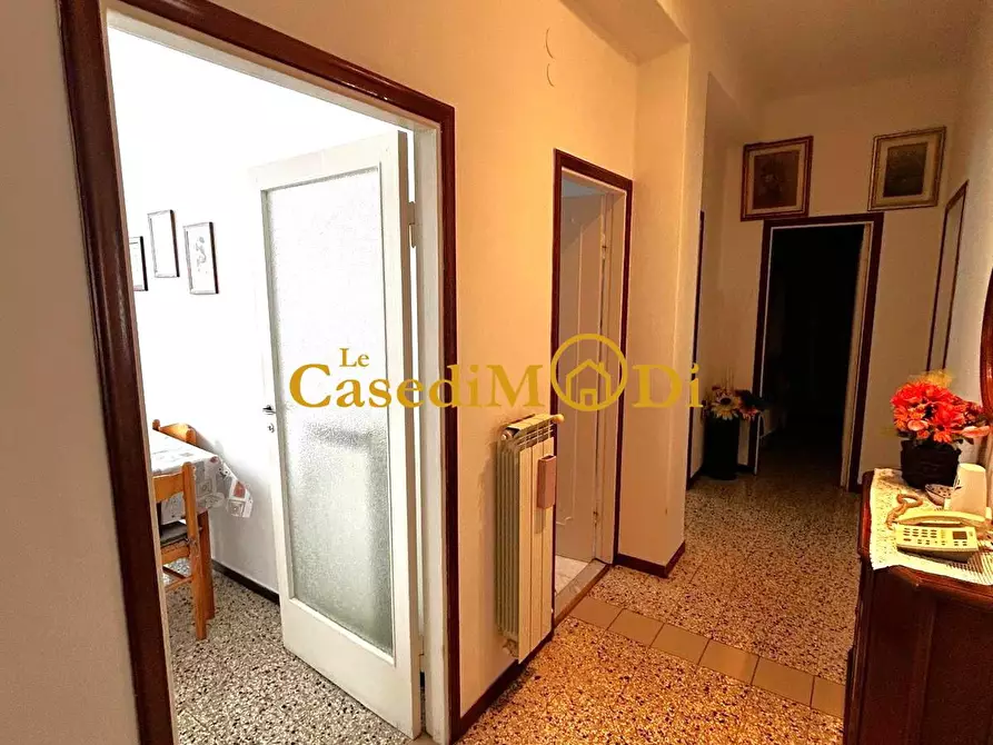 Immagine 12 di Appartamento in vendita  a Livorno