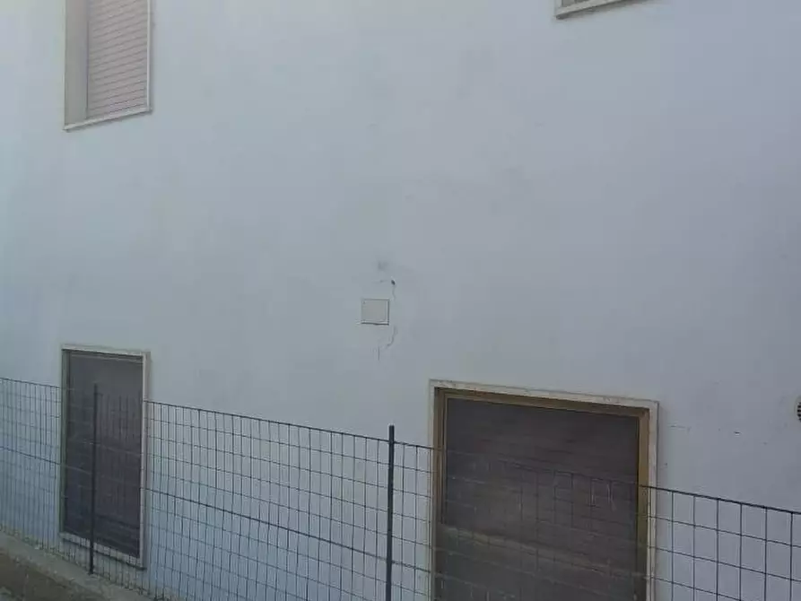 Immagine 3 di Casa bifamiliare in vendita  a Lucca