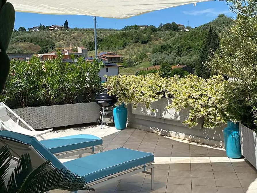 Immagine 1 di Mansarda in vendita  a Capraia E Limite