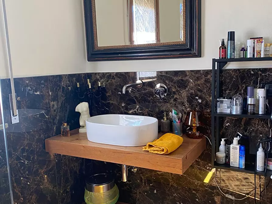 Immagine 14 di Mansarda in vendita  a Capraia E Limite