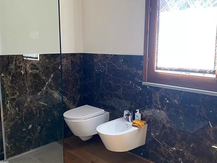 Immagine 15 di Mansarda in vendita  a Capraia E Limite