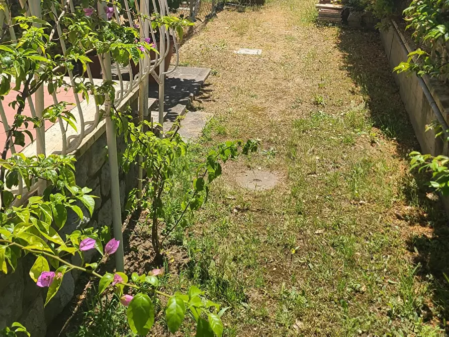 appartamento in vendita a Pietrasanta in zona Fiumetto