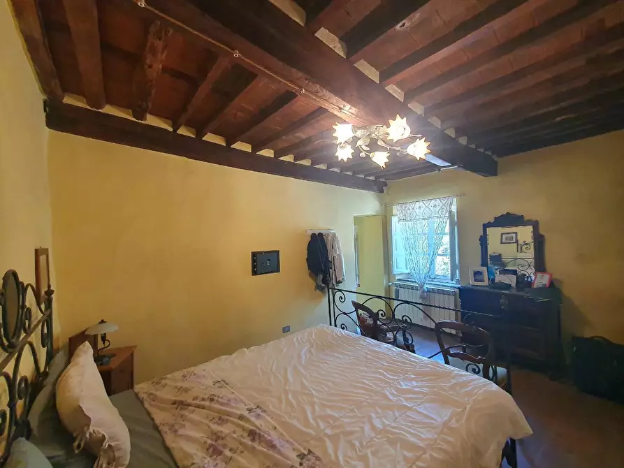 Immagine 27 di Casa semindipendente in vendita  a Lucca
