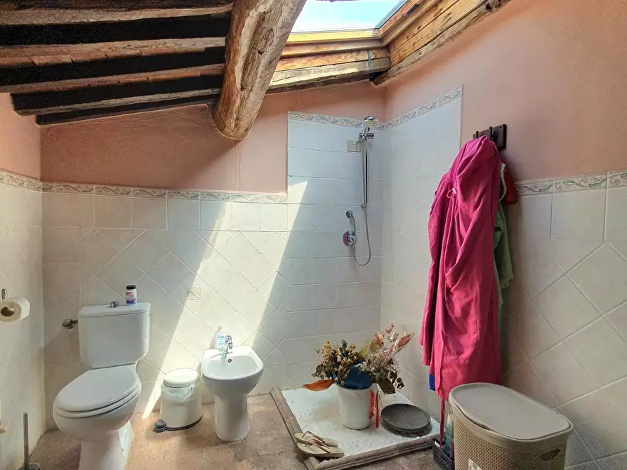 Immagine 42 di Casa semindipendente in vendita  a Lucca