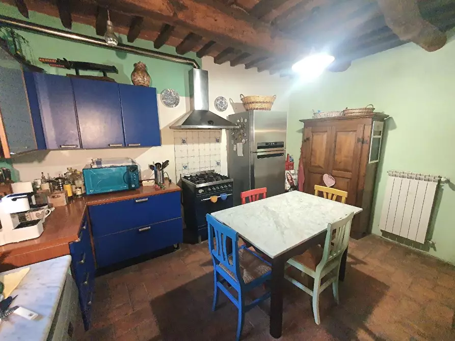 Immagine 14 di Casa semindipendente in vendita  a Lucca
