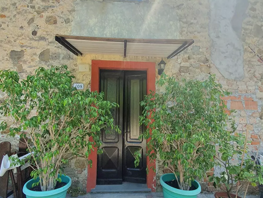 Immagine 54 di Casa semindipendente in vendita  a Lucca