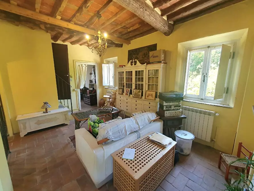 Immagine 31 di Casa semindipendente in vendita  a Lucca