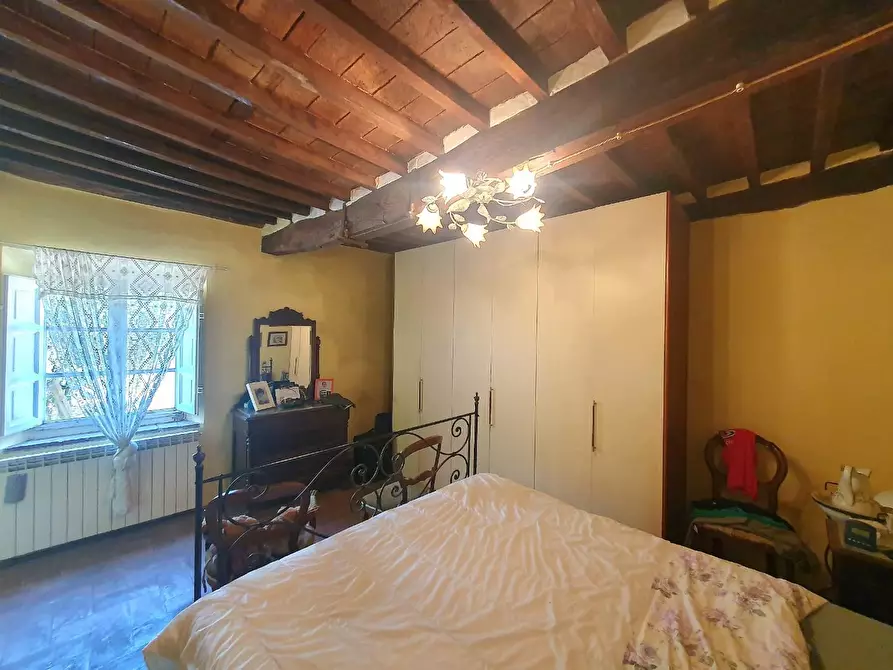 Immagine 29 di Casa semindipendente in vendita  a Lucca