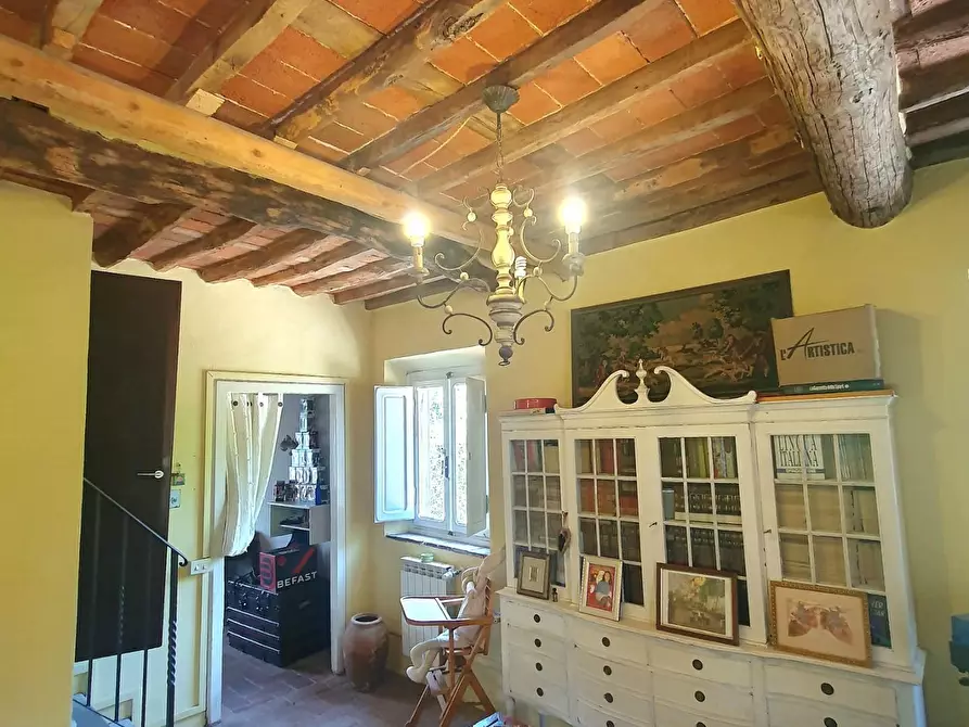Immagine 22 di Casa semindipendente in vendita  a Lucca
