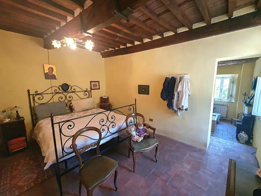 Immagine 28 di Casa semindipendente in vendita  a Lucca