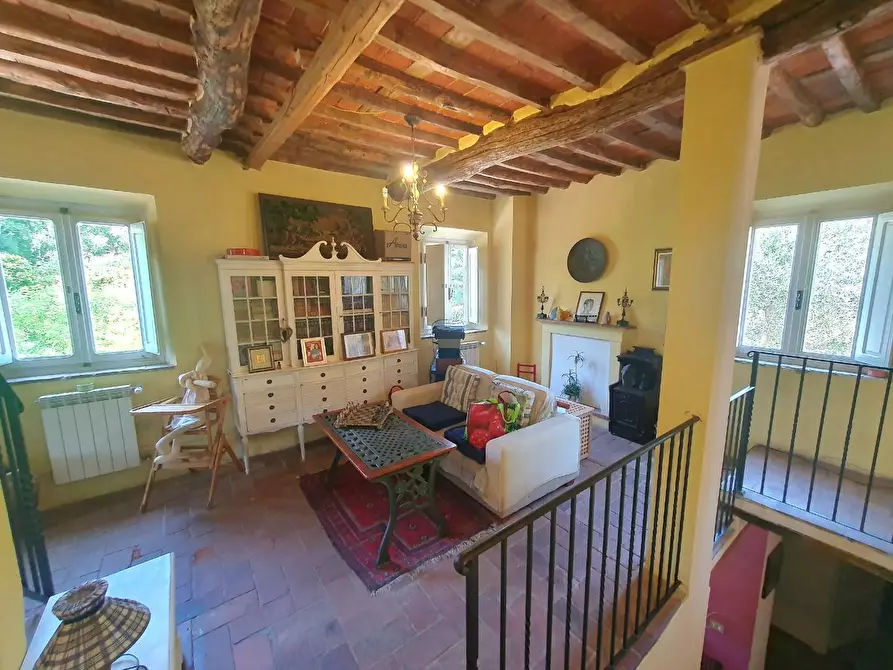 Immagine 21 di Casa semindipendente in vendita  a Lucca