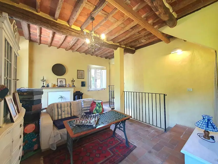 Immagine 26 di Casa semindipendente in vendita  a Lucca