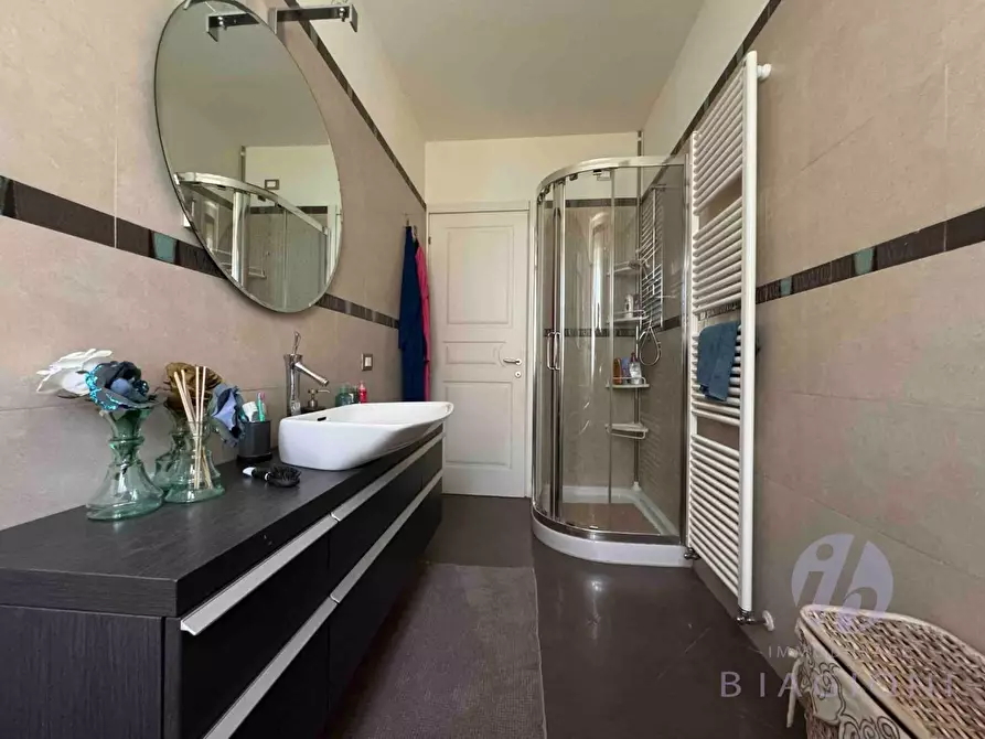 Immagine 32 di Villa in vendita  a Pietrasanta