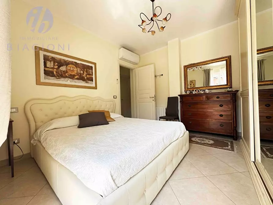 Immagine 34 di Villa in vendita  a Pietrasanta