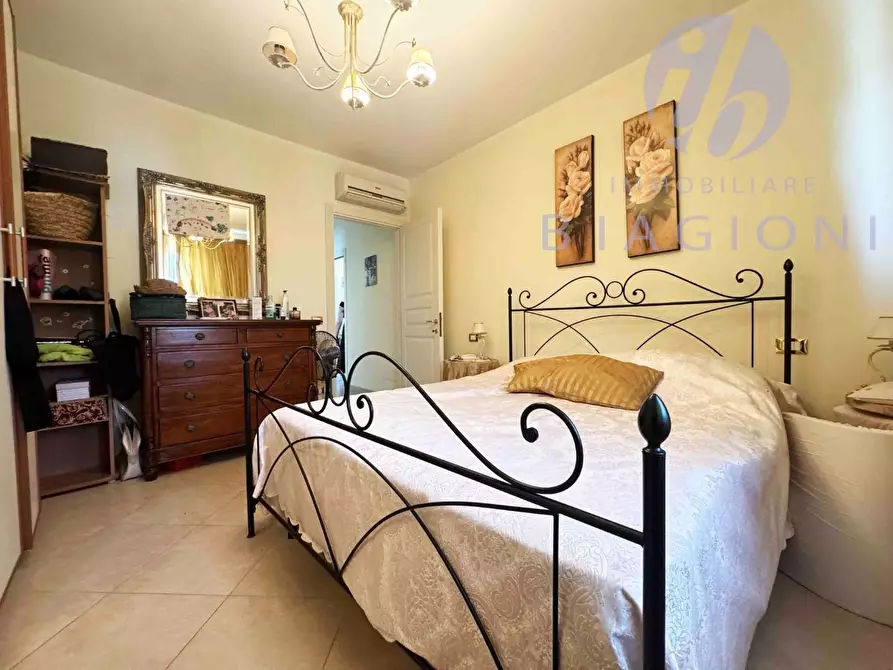 Immagine 16 di Villa in vendita  a Pietrasanta