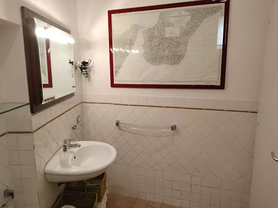 Immagine 17 di Appartamento in affitto  a Livorno