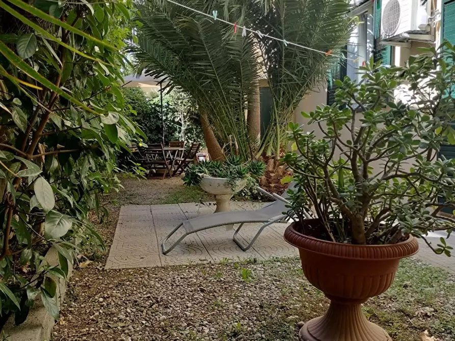 Immagine 11 di Appartamento in affitto  a Livorno