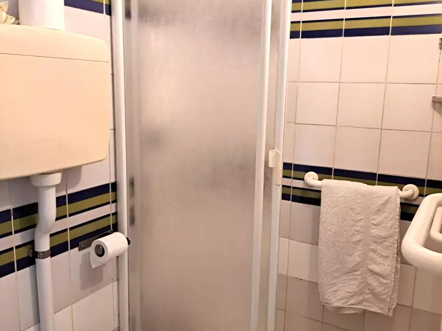 Immagine 10 di Appartamento in vendita  a Carrara