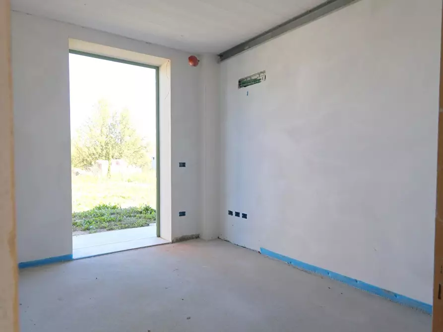 Immagine 8 di Villa in vendita  a Calcinaia